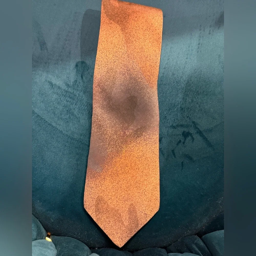 Pierre Balmain Elegant Pink and Orange Hued Ombre‎ Splattered Tie